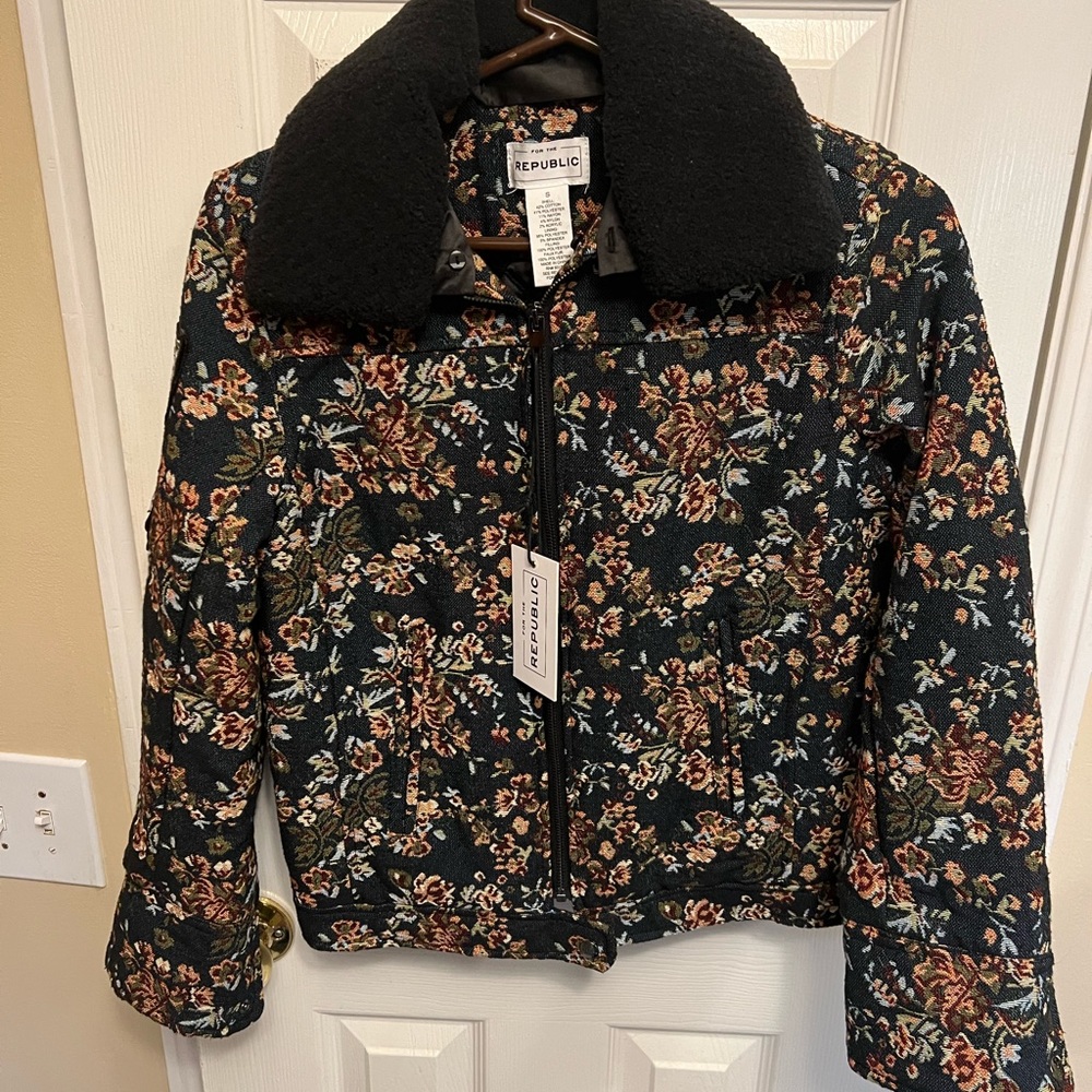 NWT Women’s For the Republic Size Small Quilted Jacquard Jacket
